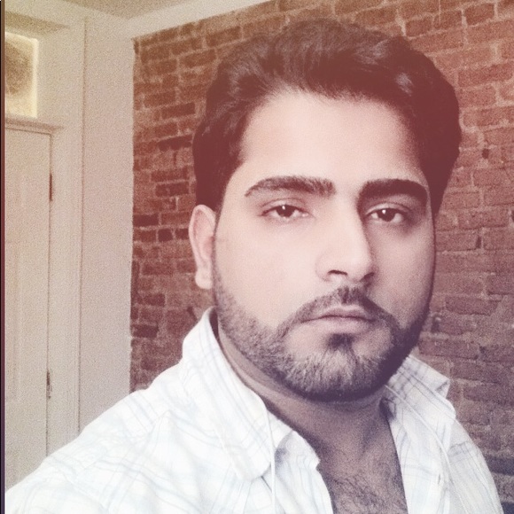 Meet your Posher, Ali - Picture 1 of 2